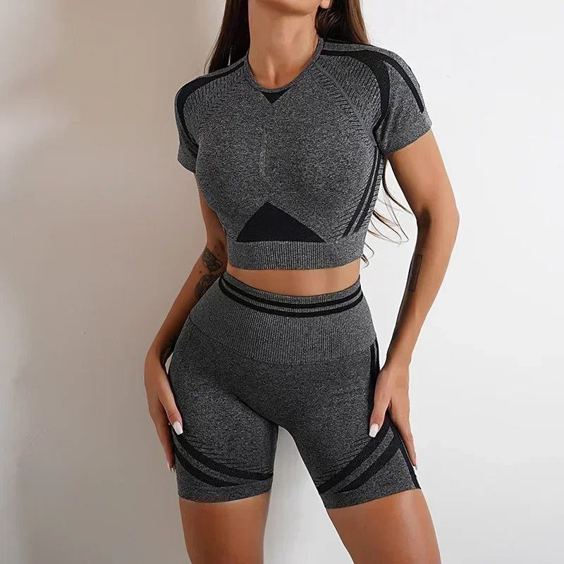 Seamless Yoga Sets Sports Fitness High Waist Hip Raise Pants Long-Sleeved Backless Suit Workout Clothes Gym Shorts Set for Women